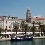 Crociera in barca a metà strada