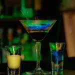 Bevande colorate per l'addio al celibato