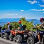 Erkundung der Landschaft auf Quads