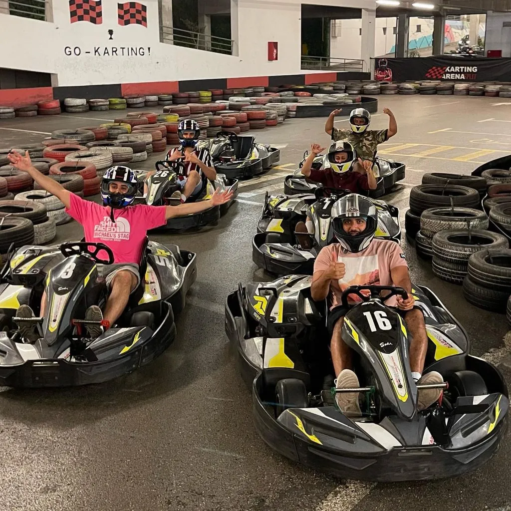 Andare in kart con gli amici