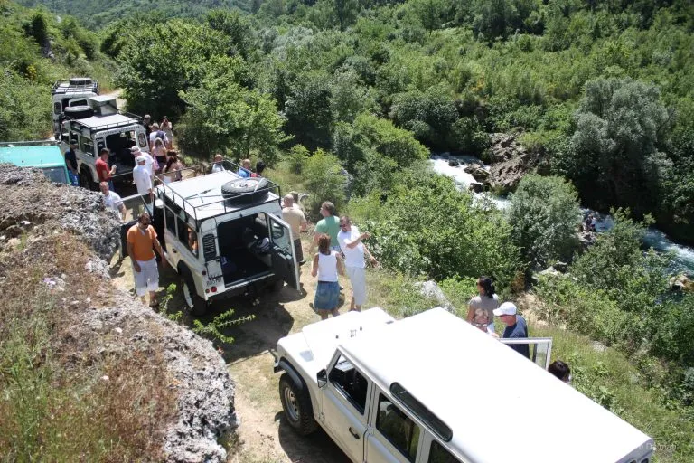 Group enjoying split s roads