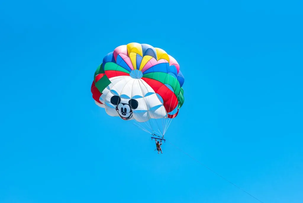 Parachute jumping in split