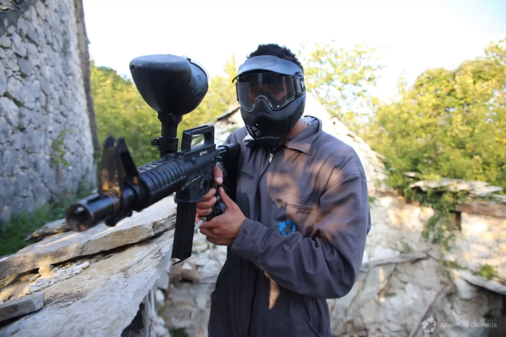 Pronti a sparare a paintball